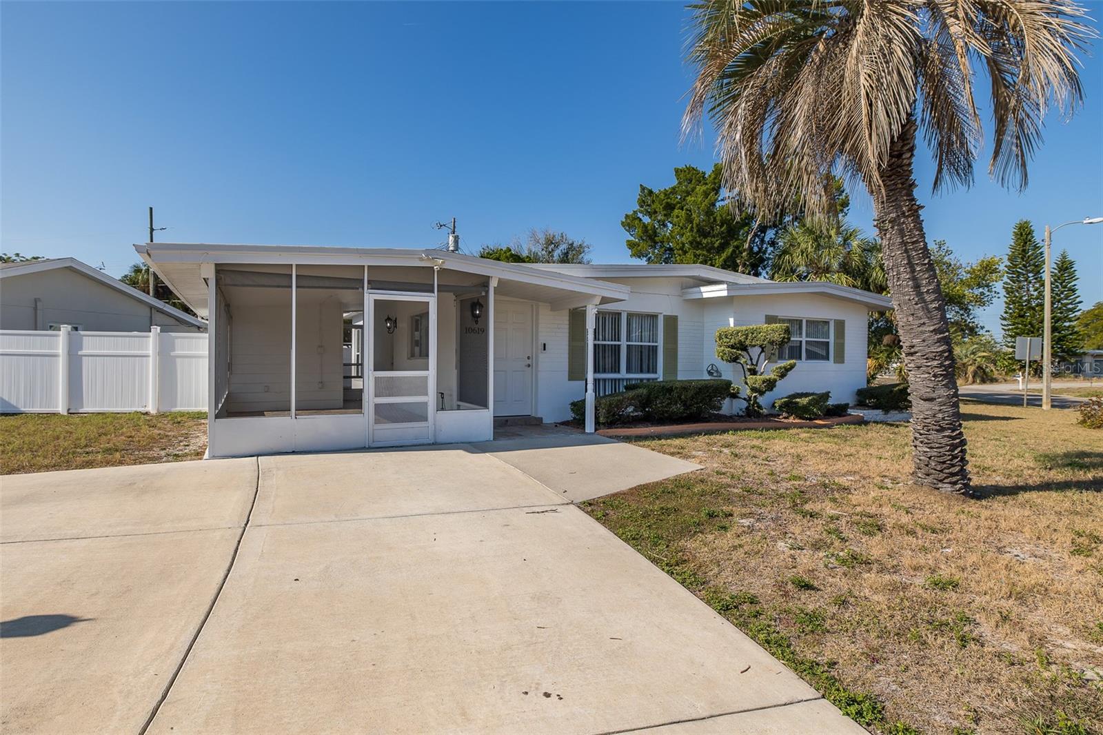 JASMINE LAKES - Residential Lease