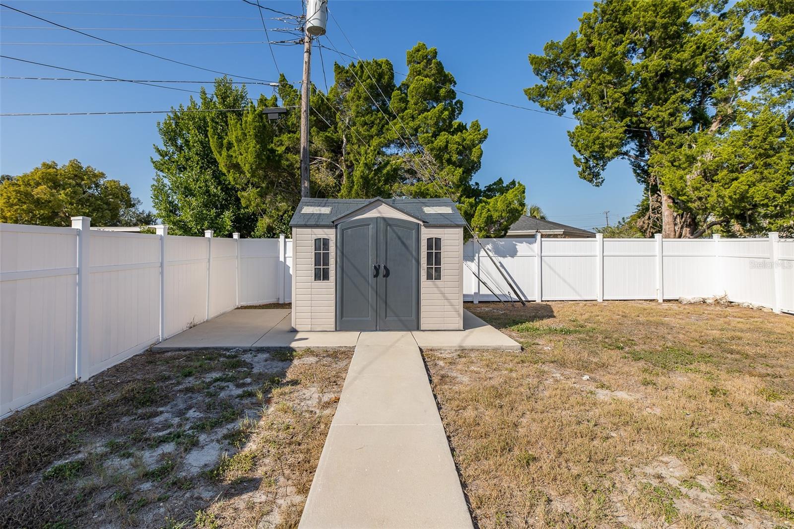 JASMINE LAKES - Residential Lease