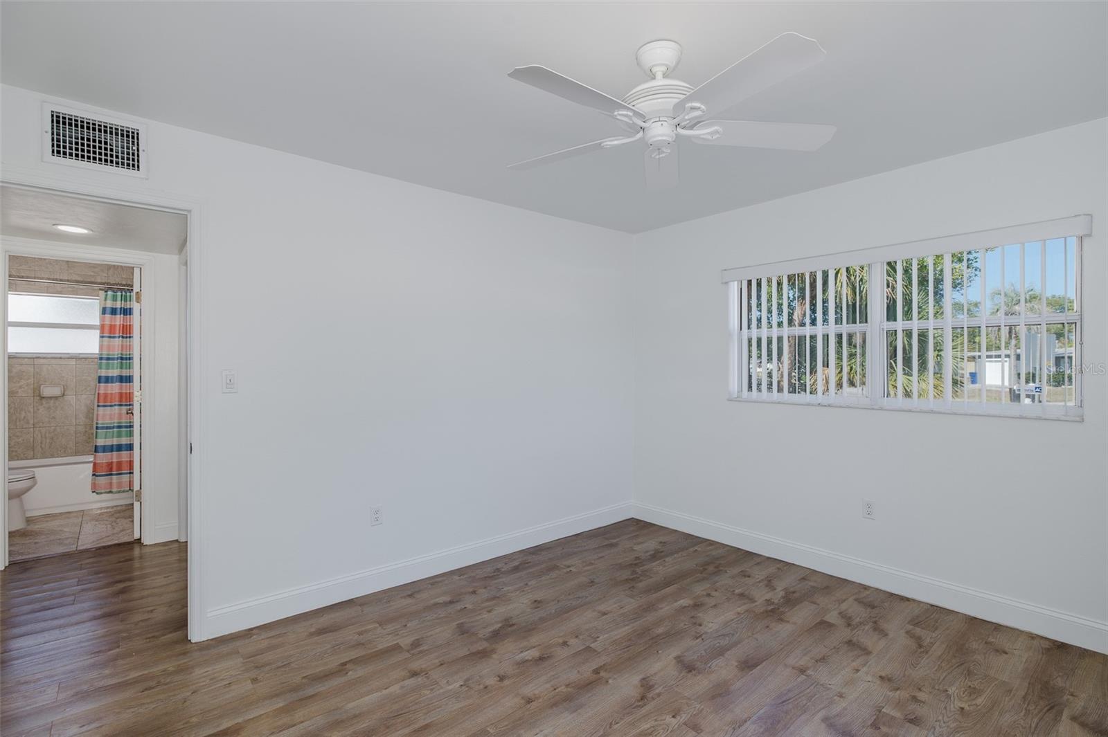 JASMINE LAKES - Residential Lease