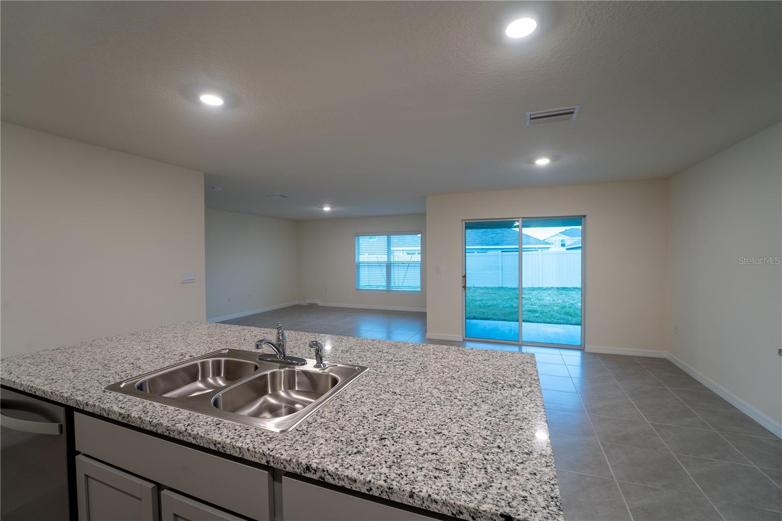 RIVER PARK - Residential Lease