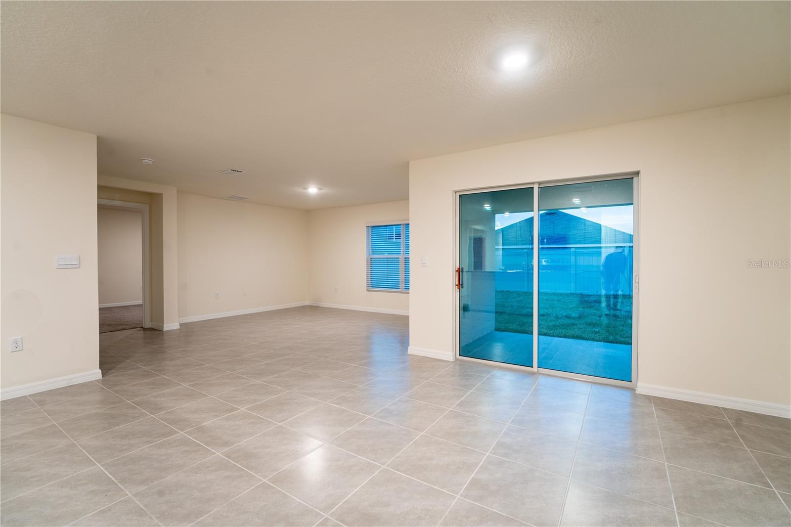 RIVER PARK - Residential Lease