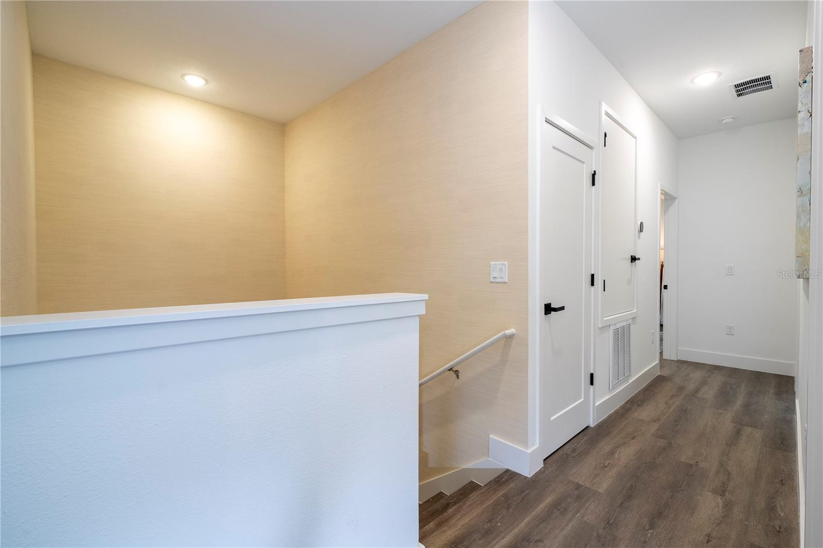 WESTSIDE CAY - Residential