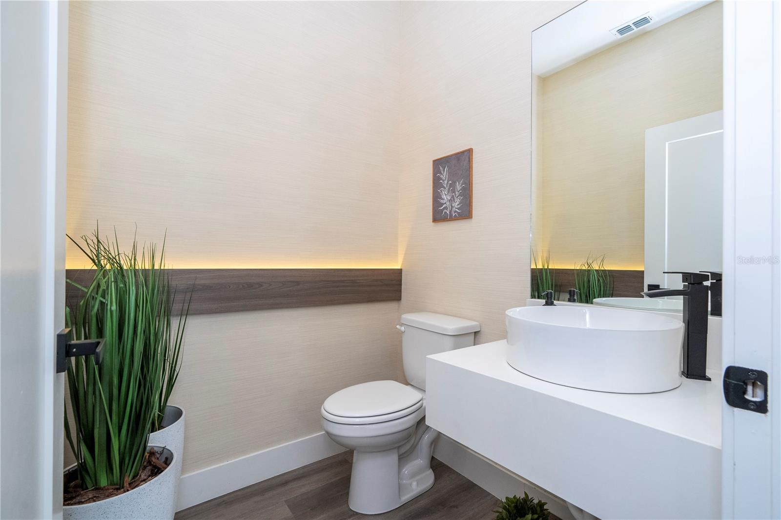 WESTSIDE CAY - Residential