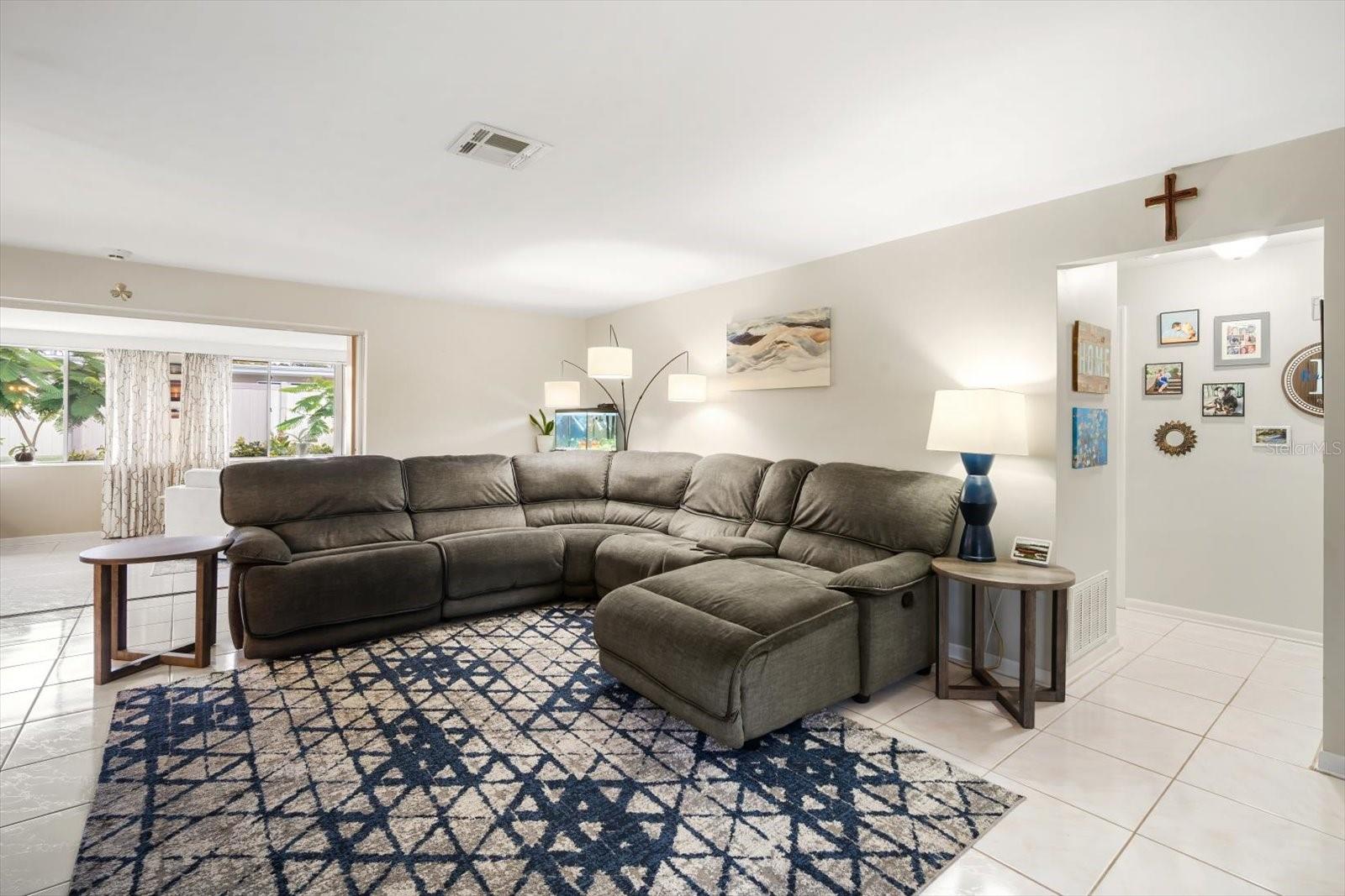 1821 BELLEMEADE DRIVE
