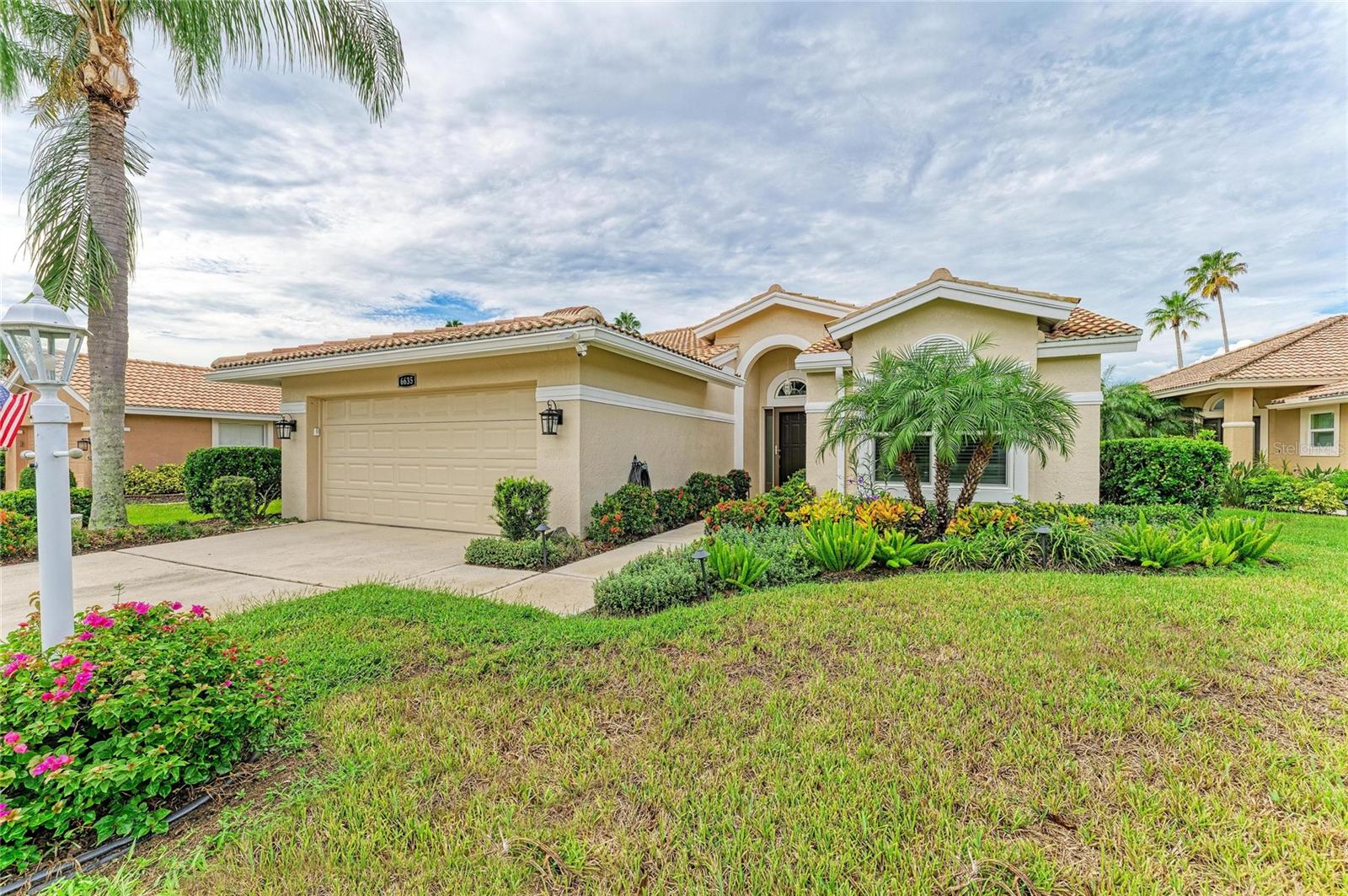 6635 OAKBROOKE CIRCLE