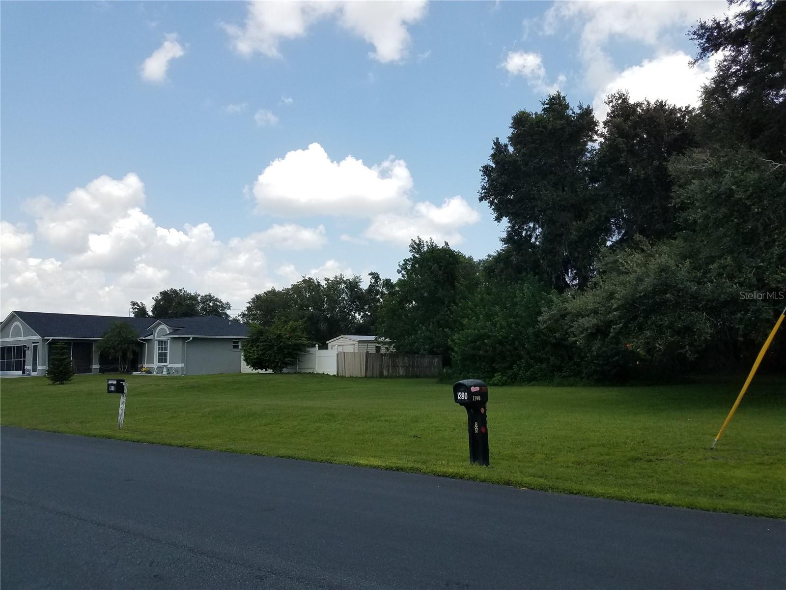 EMERALD LAKE COLONY UNIT 02 - Land