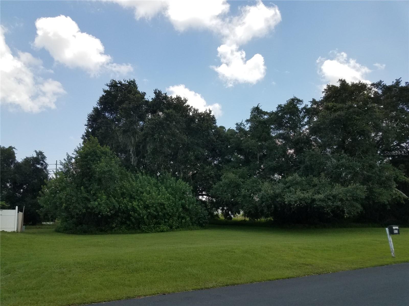 EMERALD LAKE COLONY UNIT 02 - Land