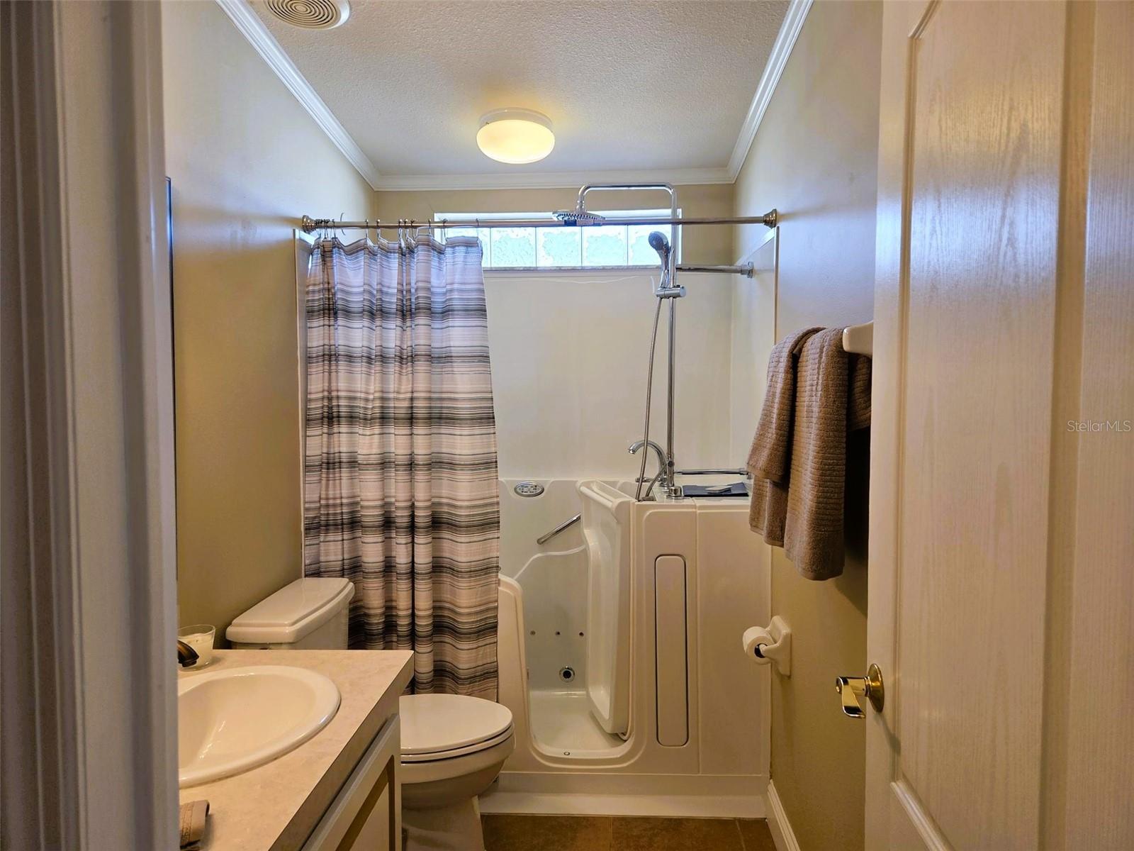 OAKWOOD MANOR - Residential