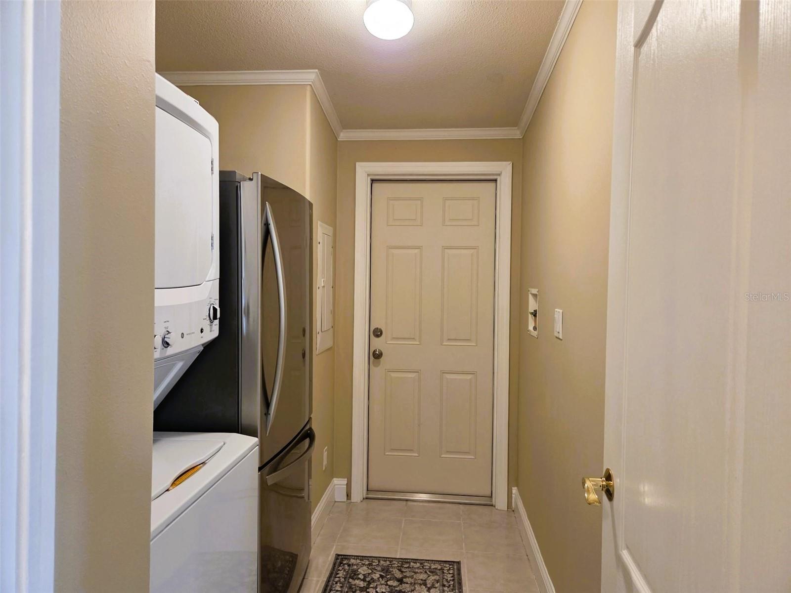 OAKWOOD MANOR - Residential