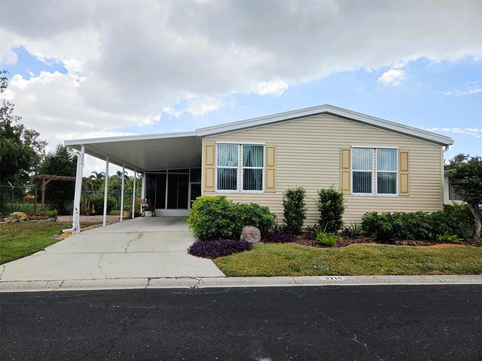 OAKWOOD MANOR - Residential