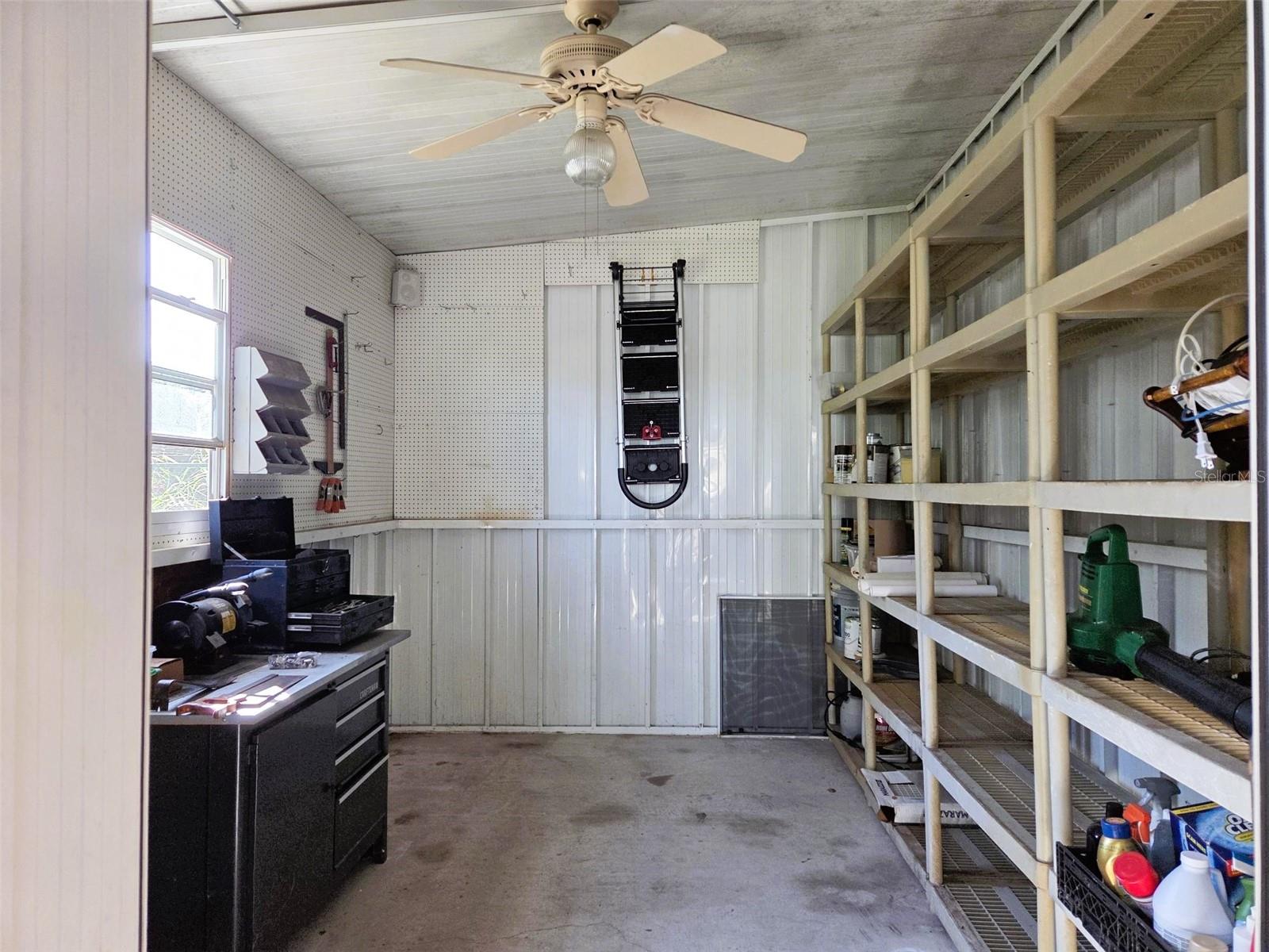 OAKWOOD MANOR - Residential