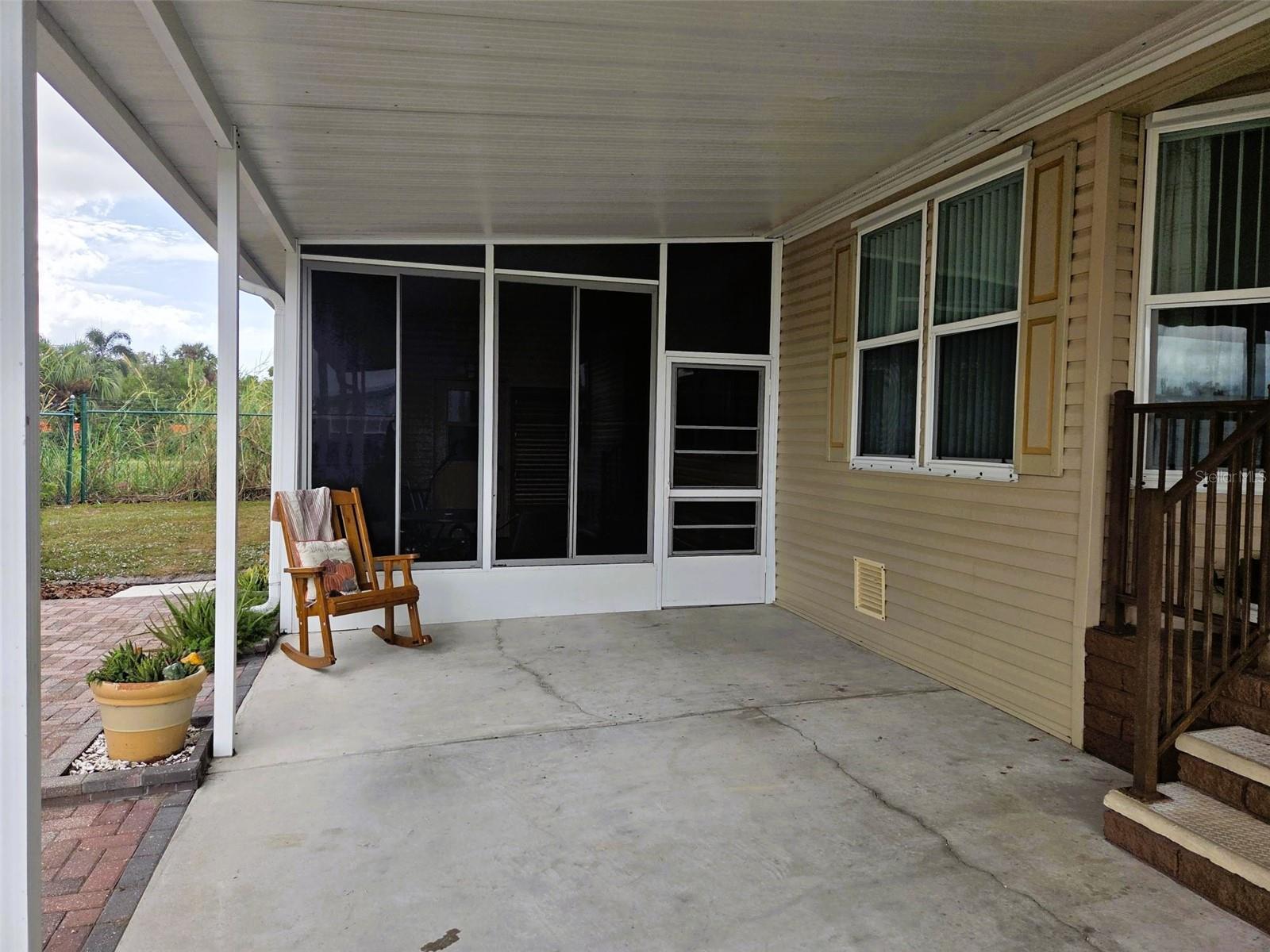 OAKWOOD MANOR - Residential