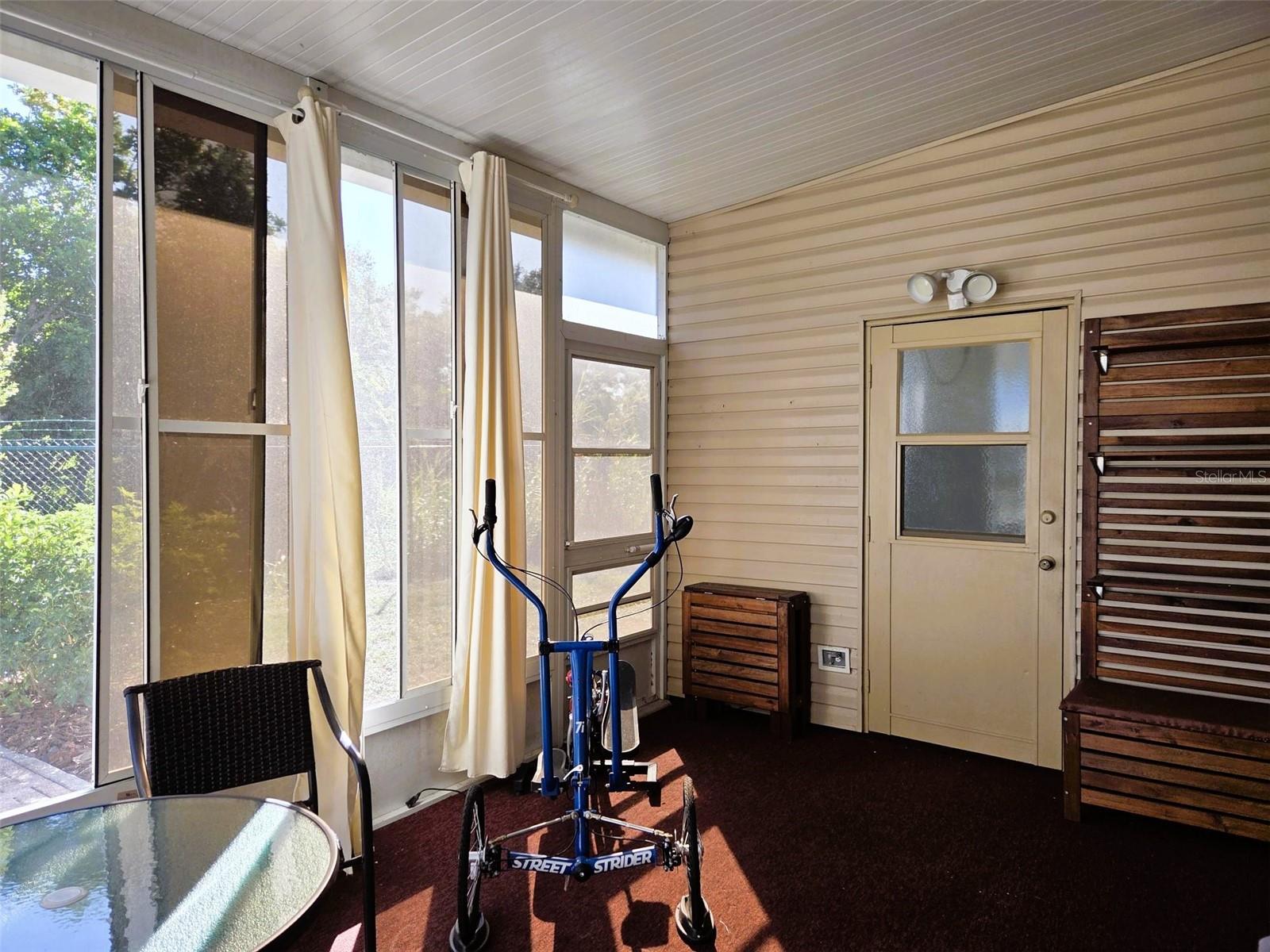 OAKWOOD MANOR - Residential