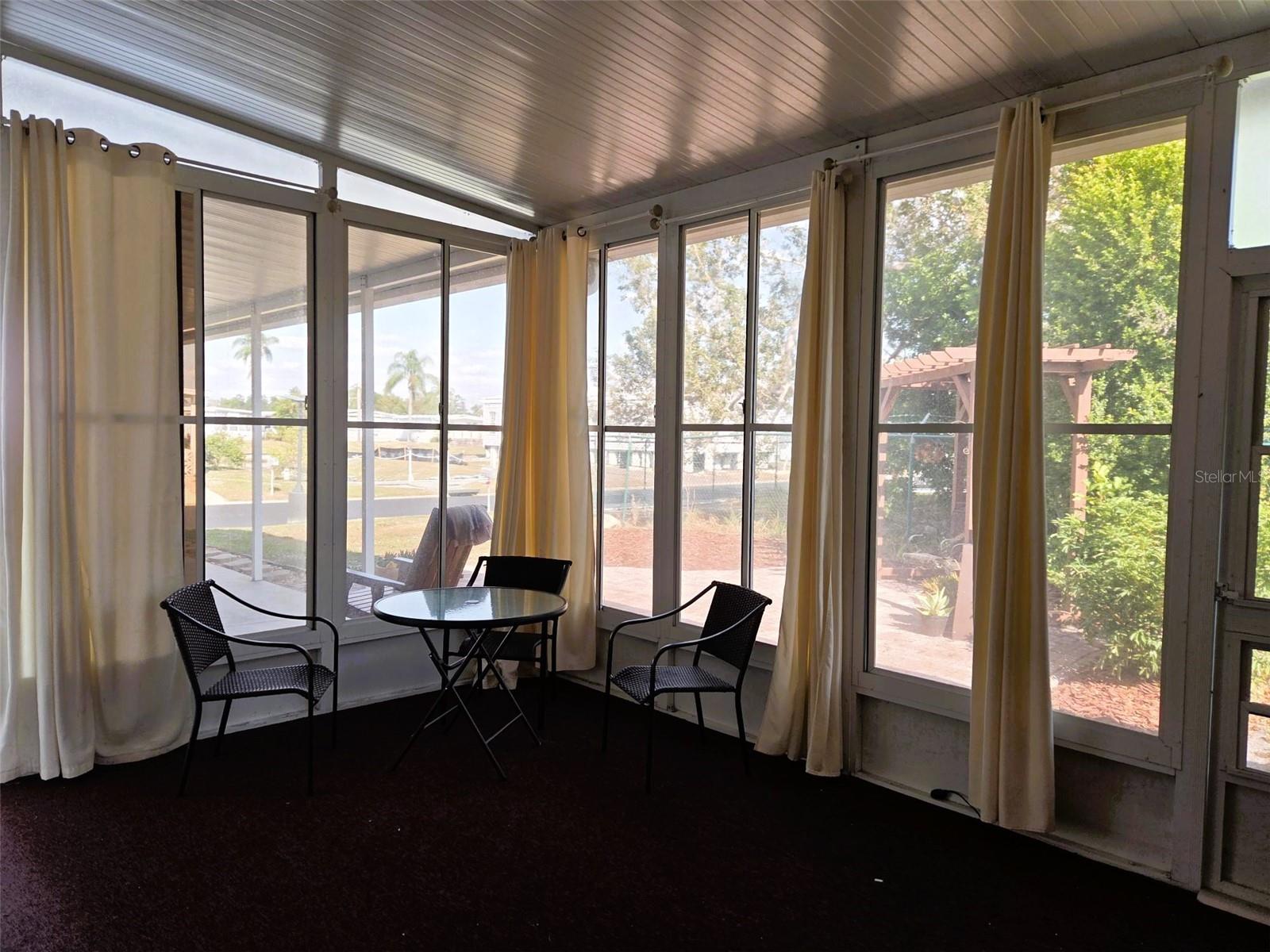 OAKWOOD MANOR - Residential