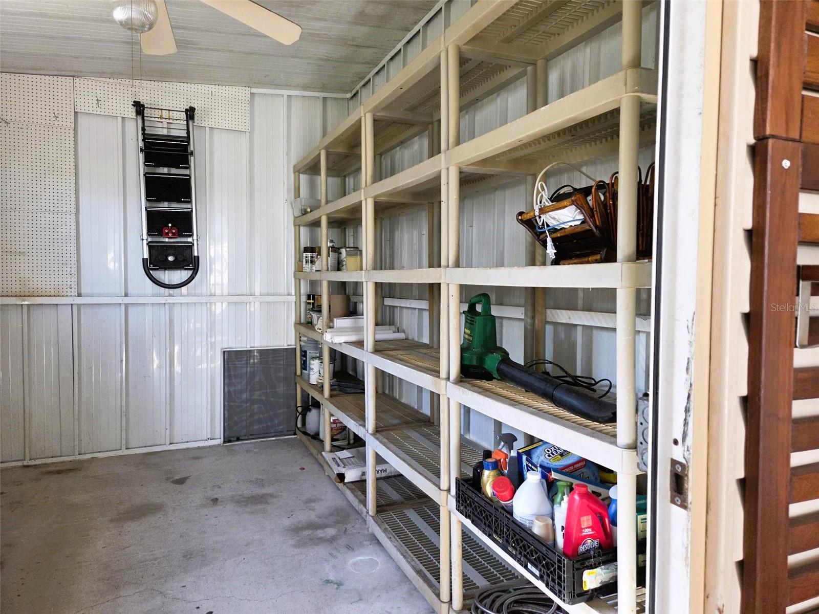 OAKWOOD MANOR - Residential