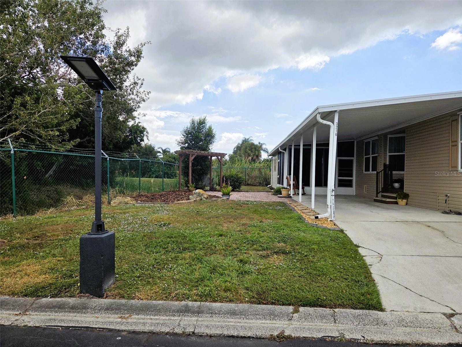 OAKWOOD MANOR - Residential