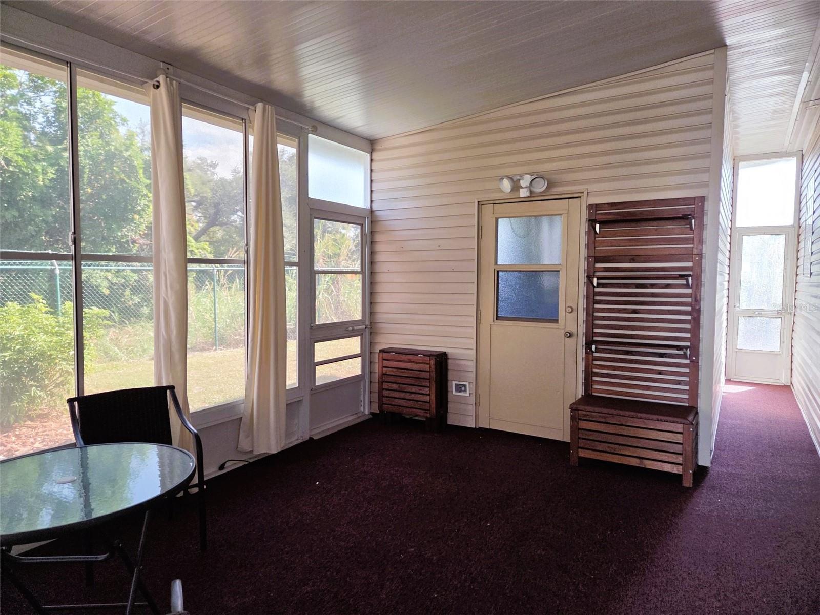 OAKWOOD MANOR - Residential