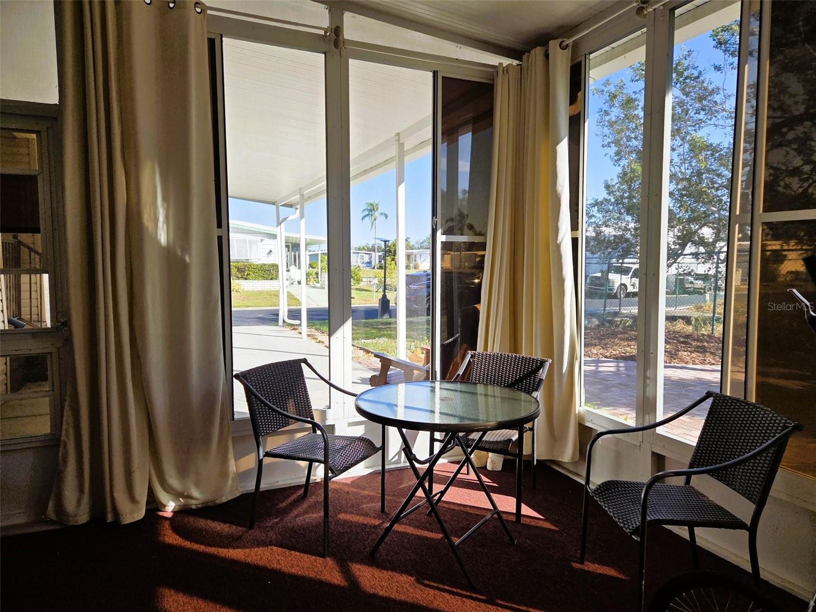 OAKWOOD MANOR - Residential