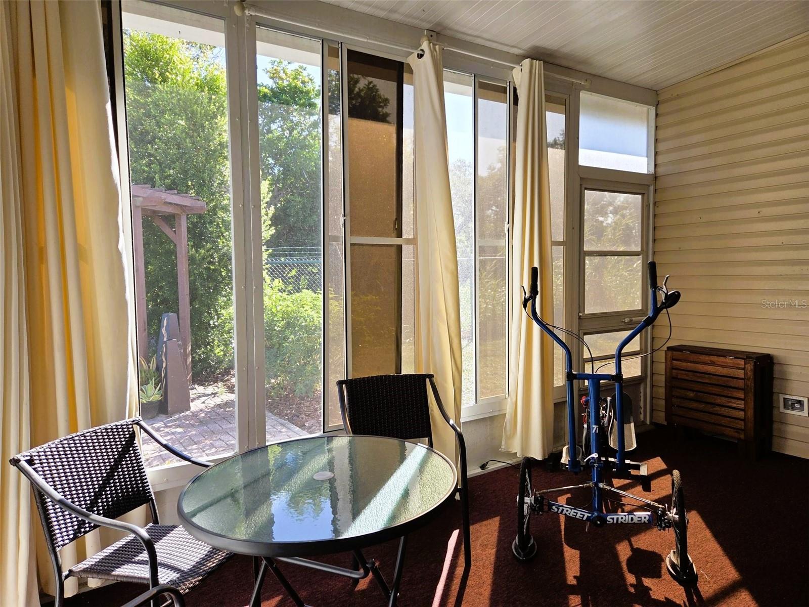 OAKWOOD MANOR - Residential