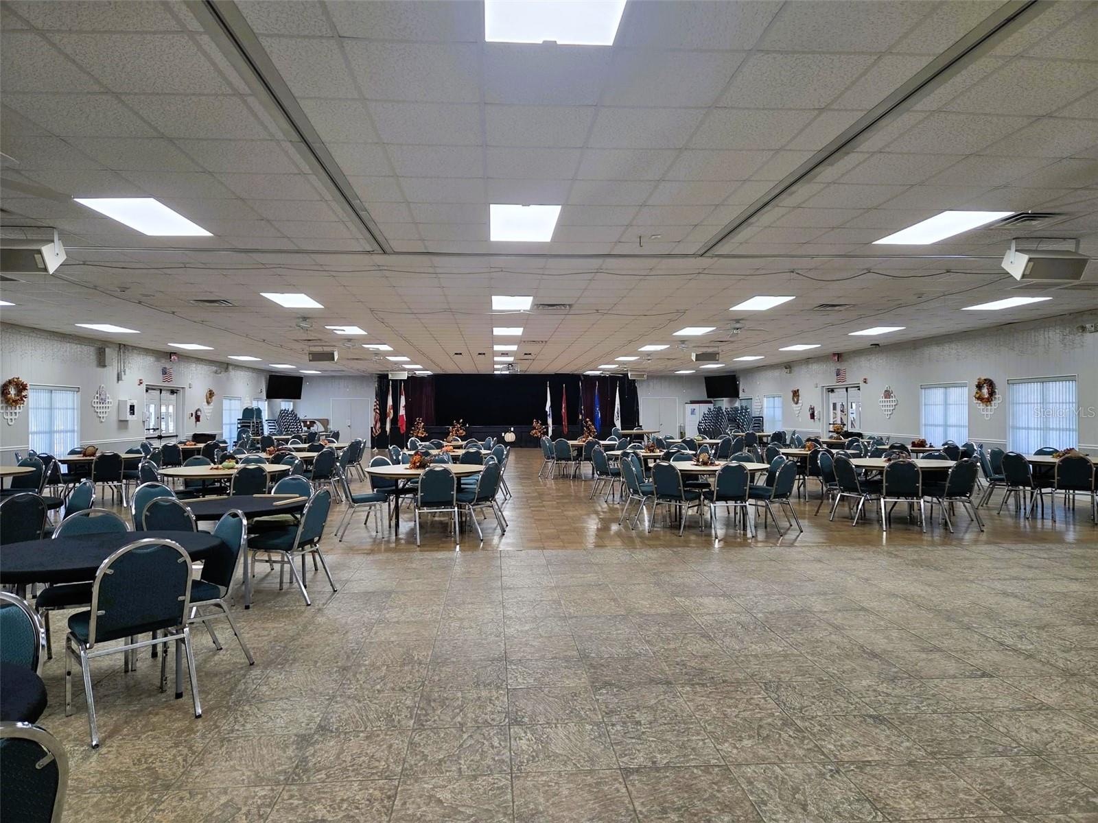 OAKWOOD MANOR - Residential