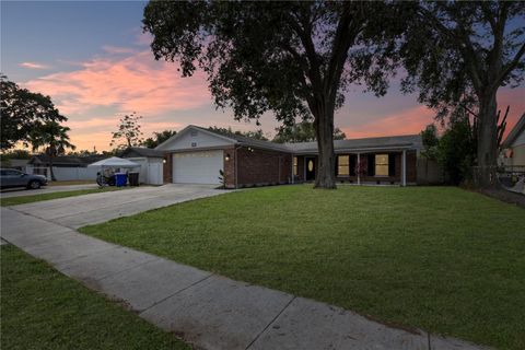 A home in LAKELAND