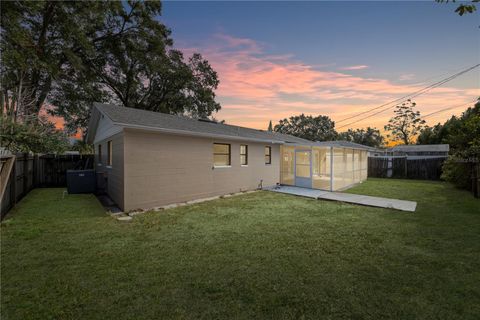 A home in LAKELAND