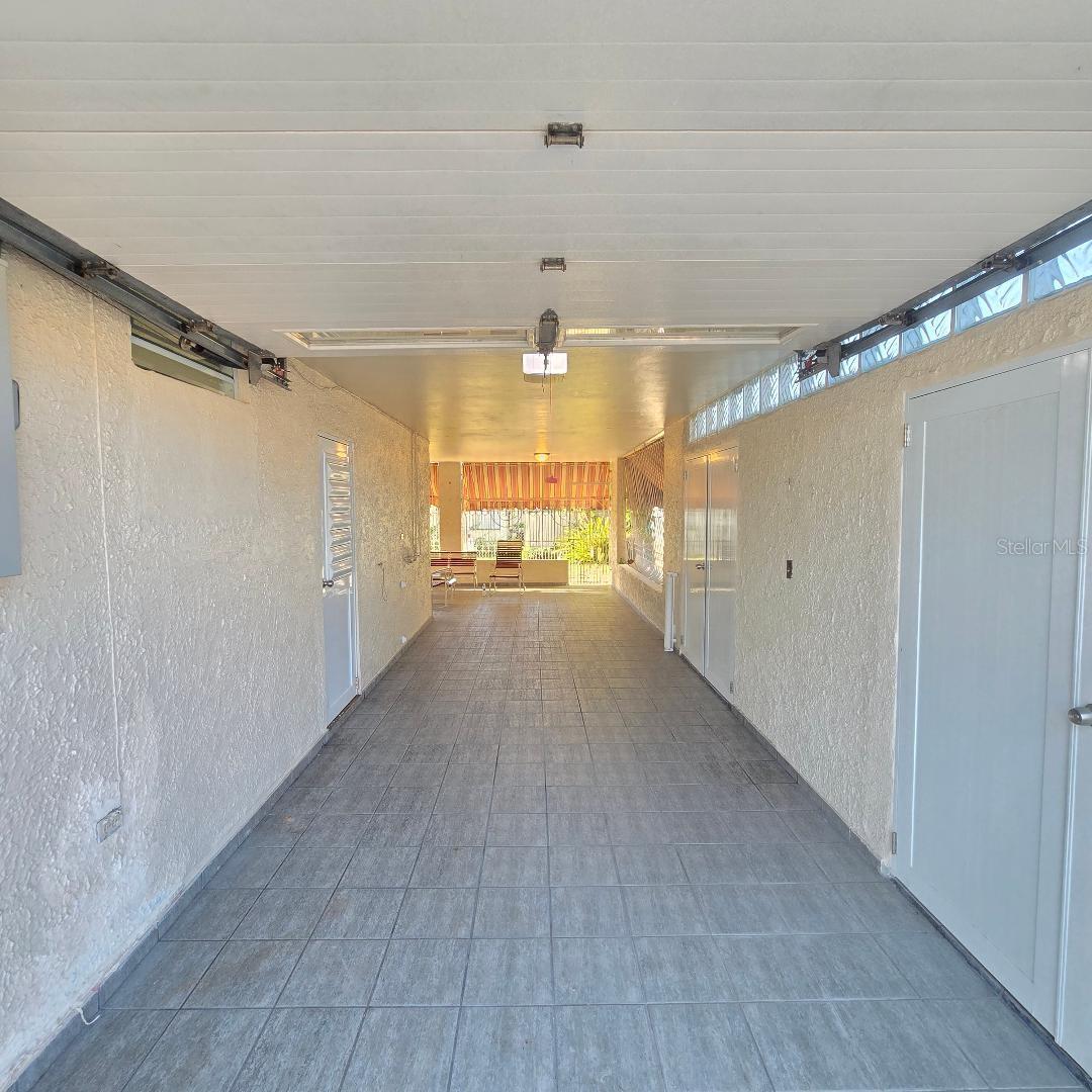 92 LEVITTOWN LAKES CALLE DOMINGO DELGADO