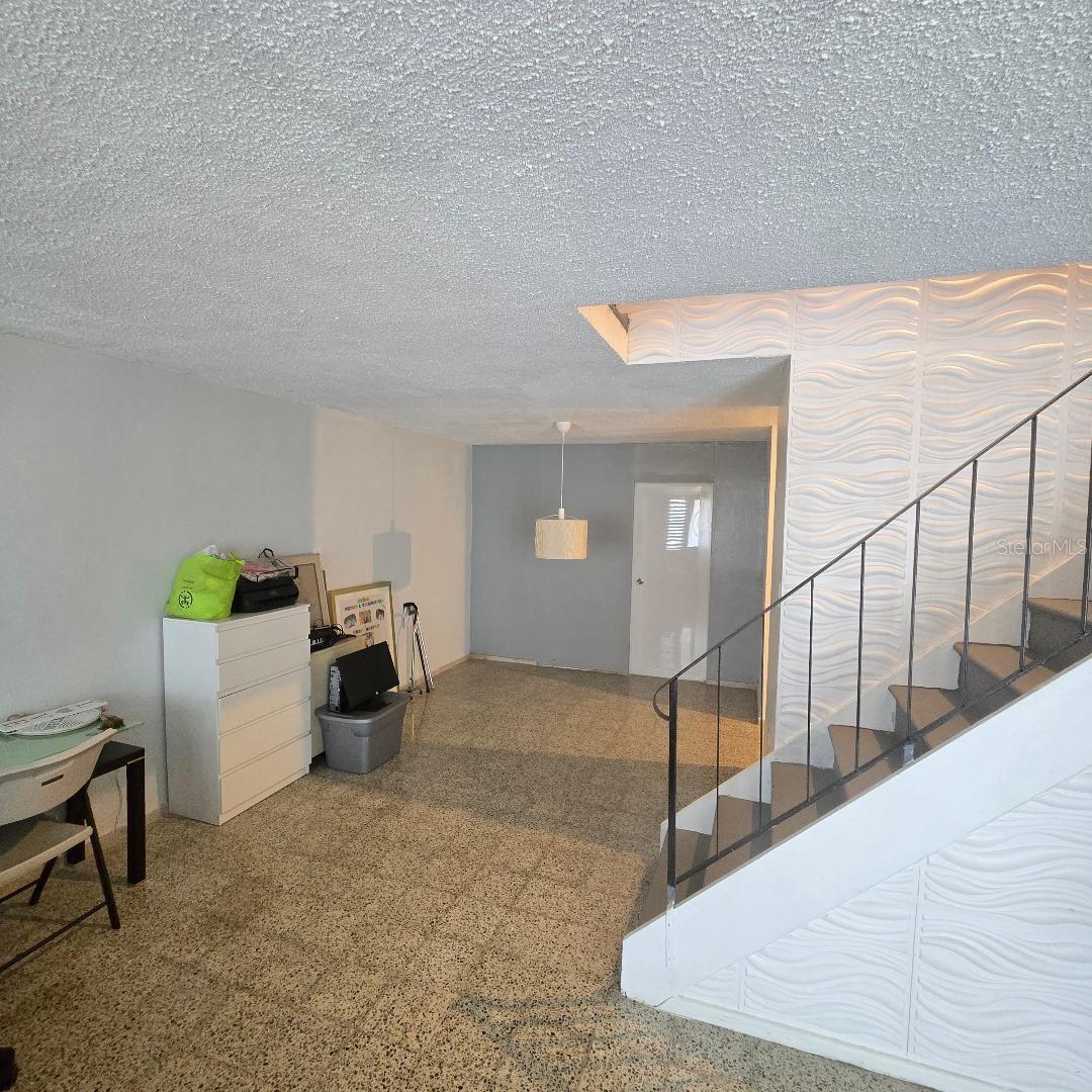 92 LEVITTOWN LAKES CALLE DOMINGO DELGADO