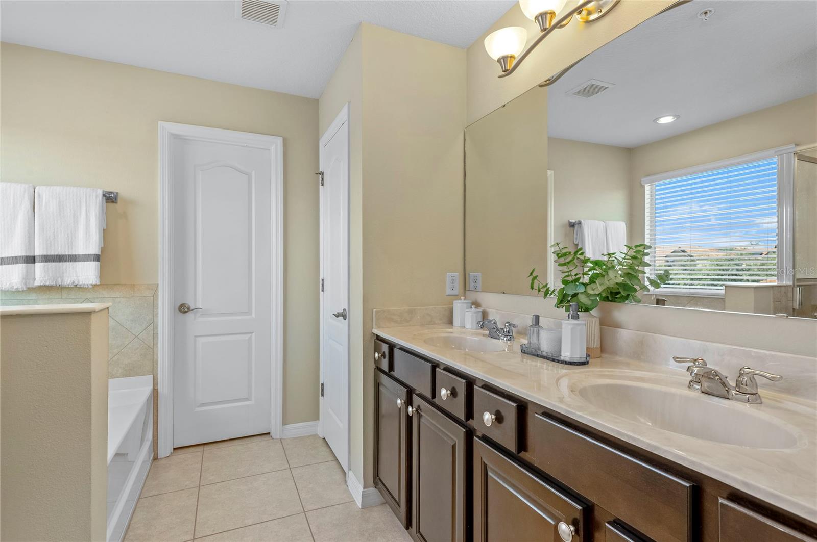 VILLAGES/WESMERE N - Residential