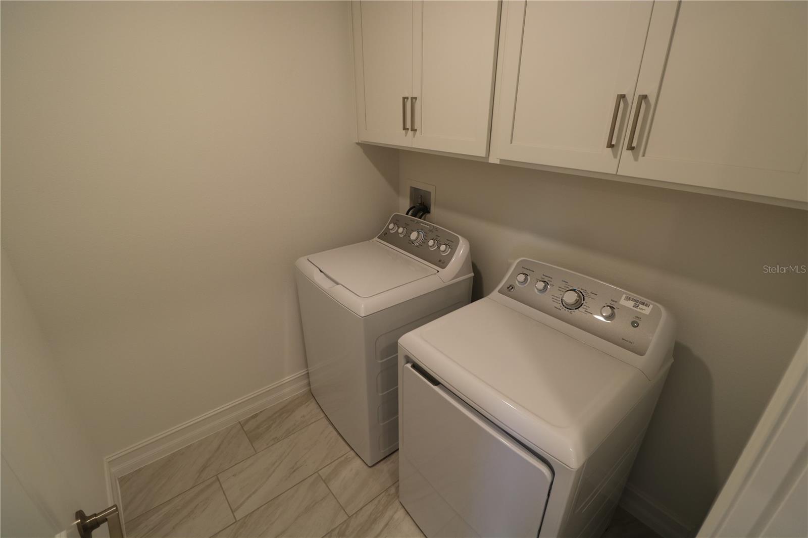 TOWNES AT MANHATTAN CROSSING - Residential Lease