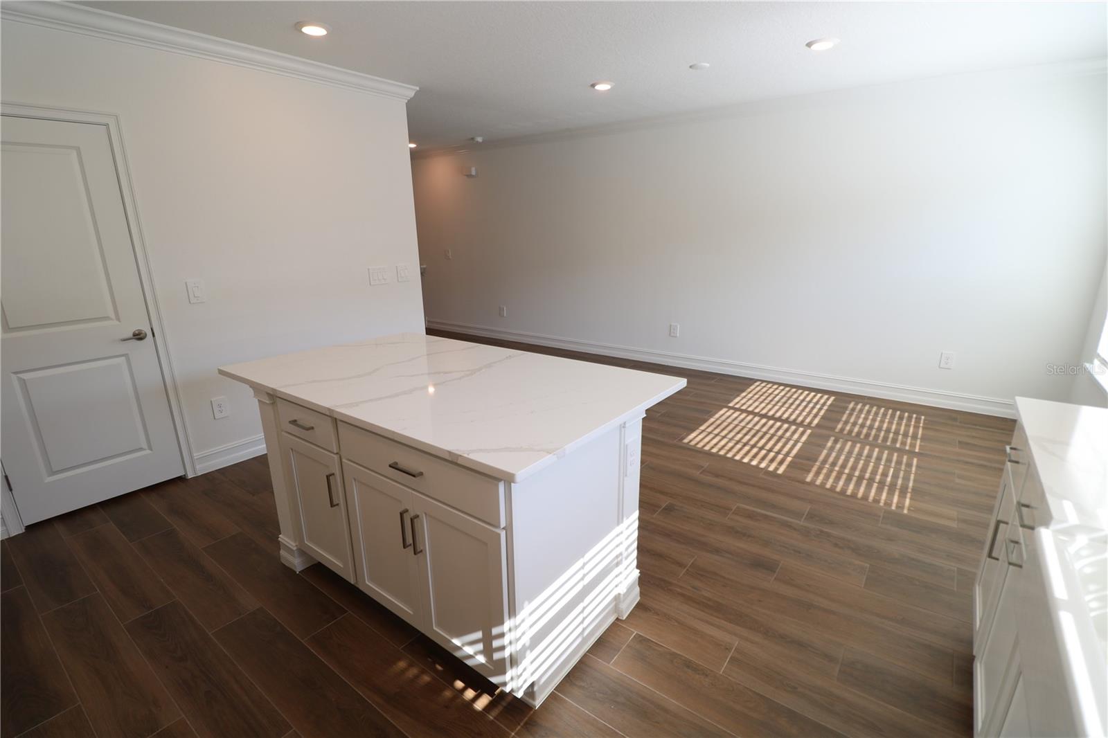 TOWNES AT MANHATTAN CROSSING - Residential Lease