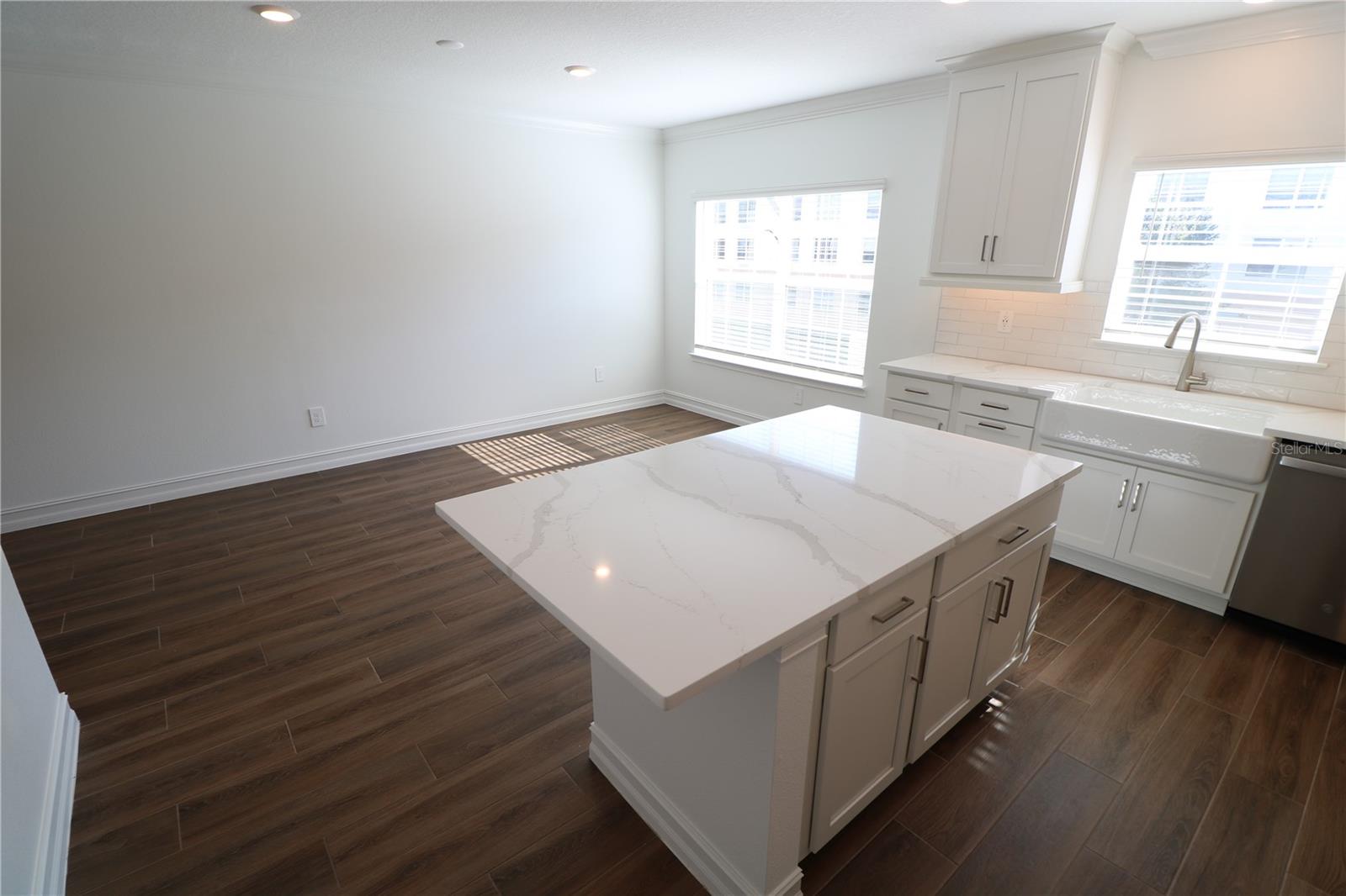 TOWNES AT MANHATTAN CROSSING - Residential Lease