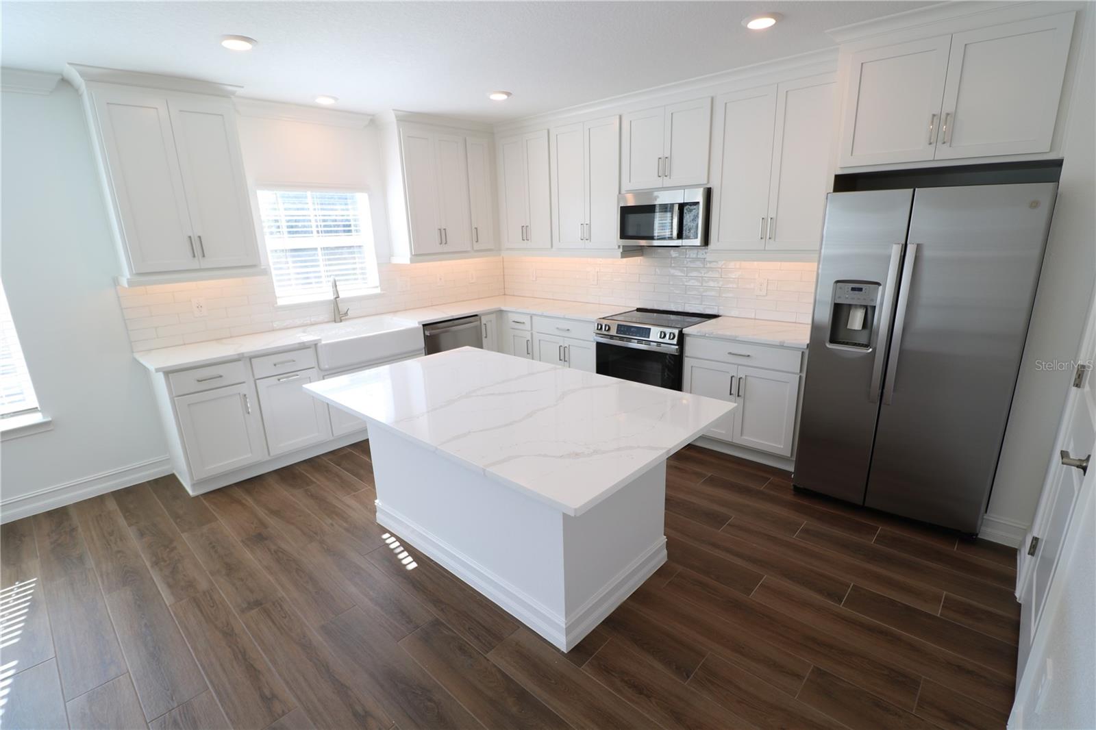 TOWNES AT MANHATTAN CROSSING - Residential Lease