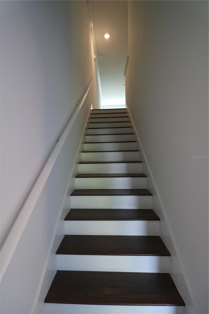 TOWNES AT MANHATTAN CROSSING - Residential Lease