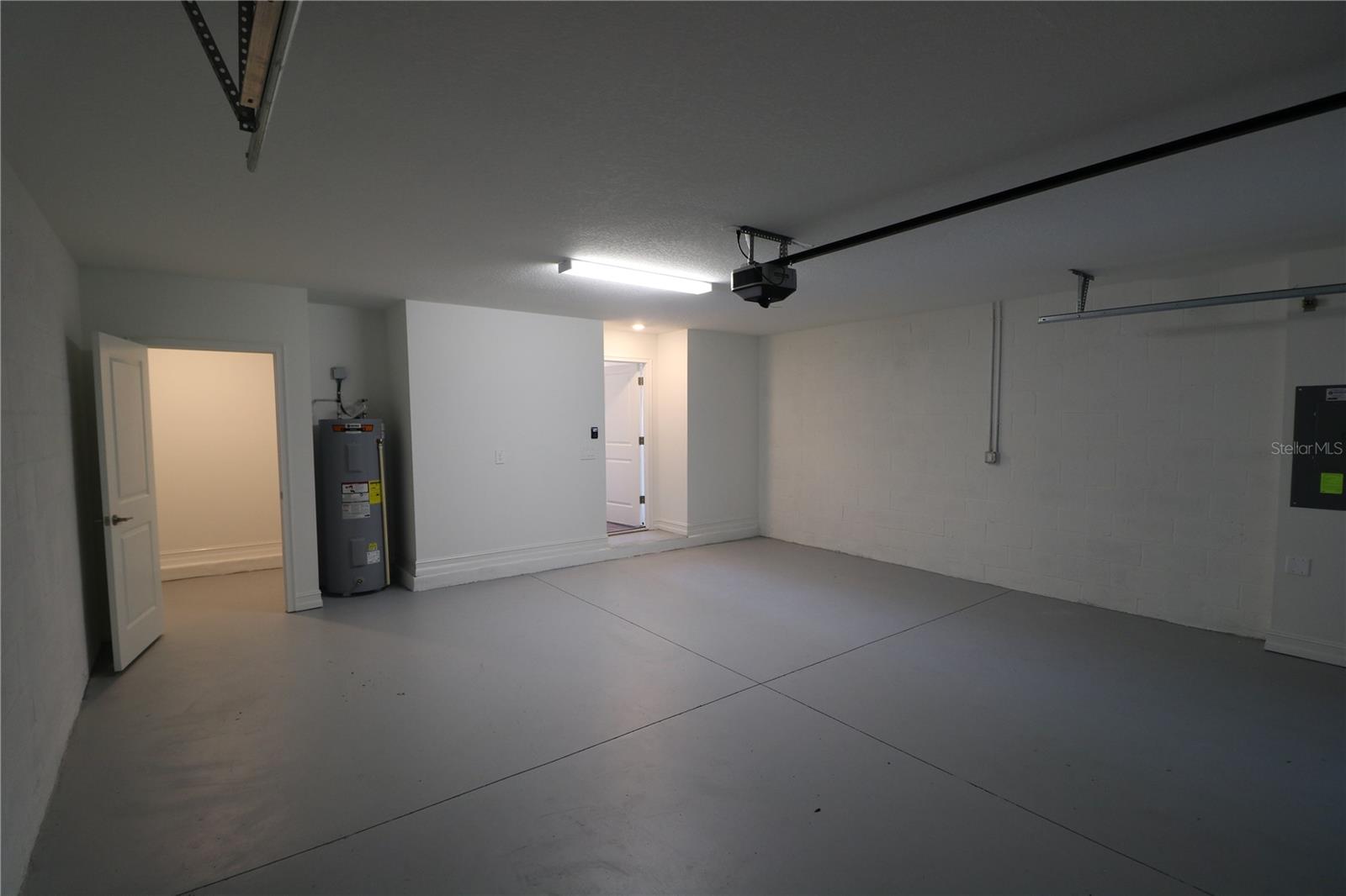 TOWNES AT MANHATTAN CROSSING - Residential Lease