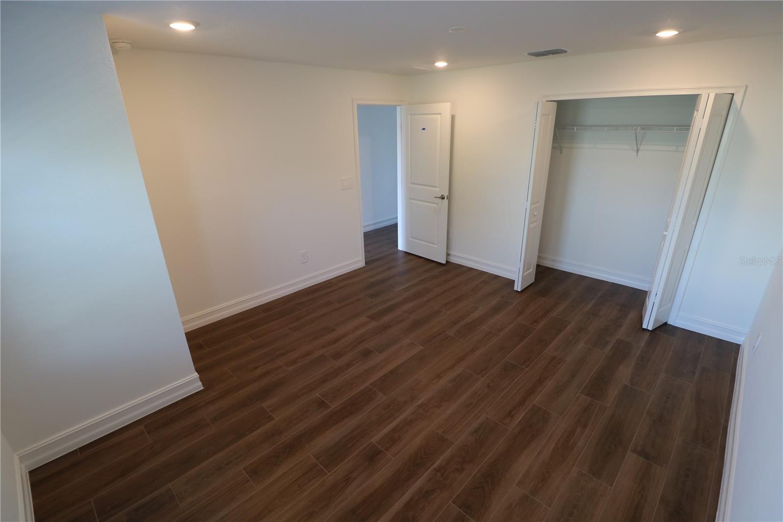 TOWNES AT MANHATTAN CROSSING - Residential Lease