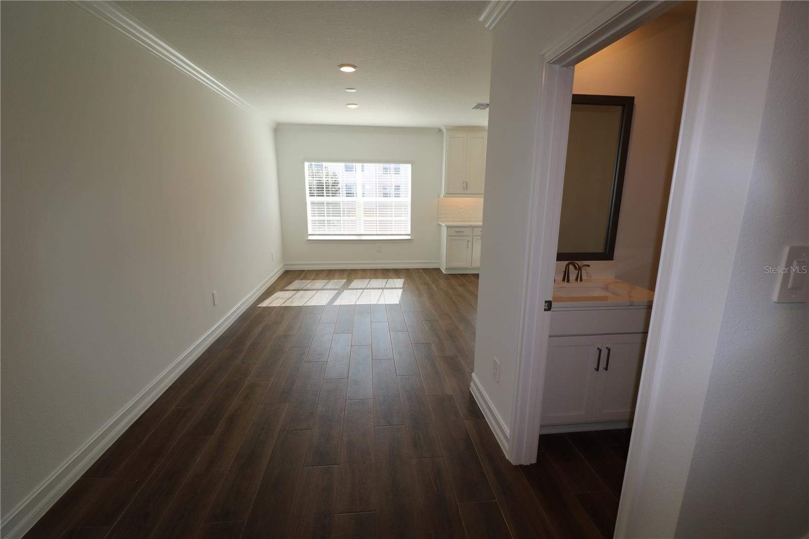 TOWNES AT MANHATTAN CROSSING - Residential Lease