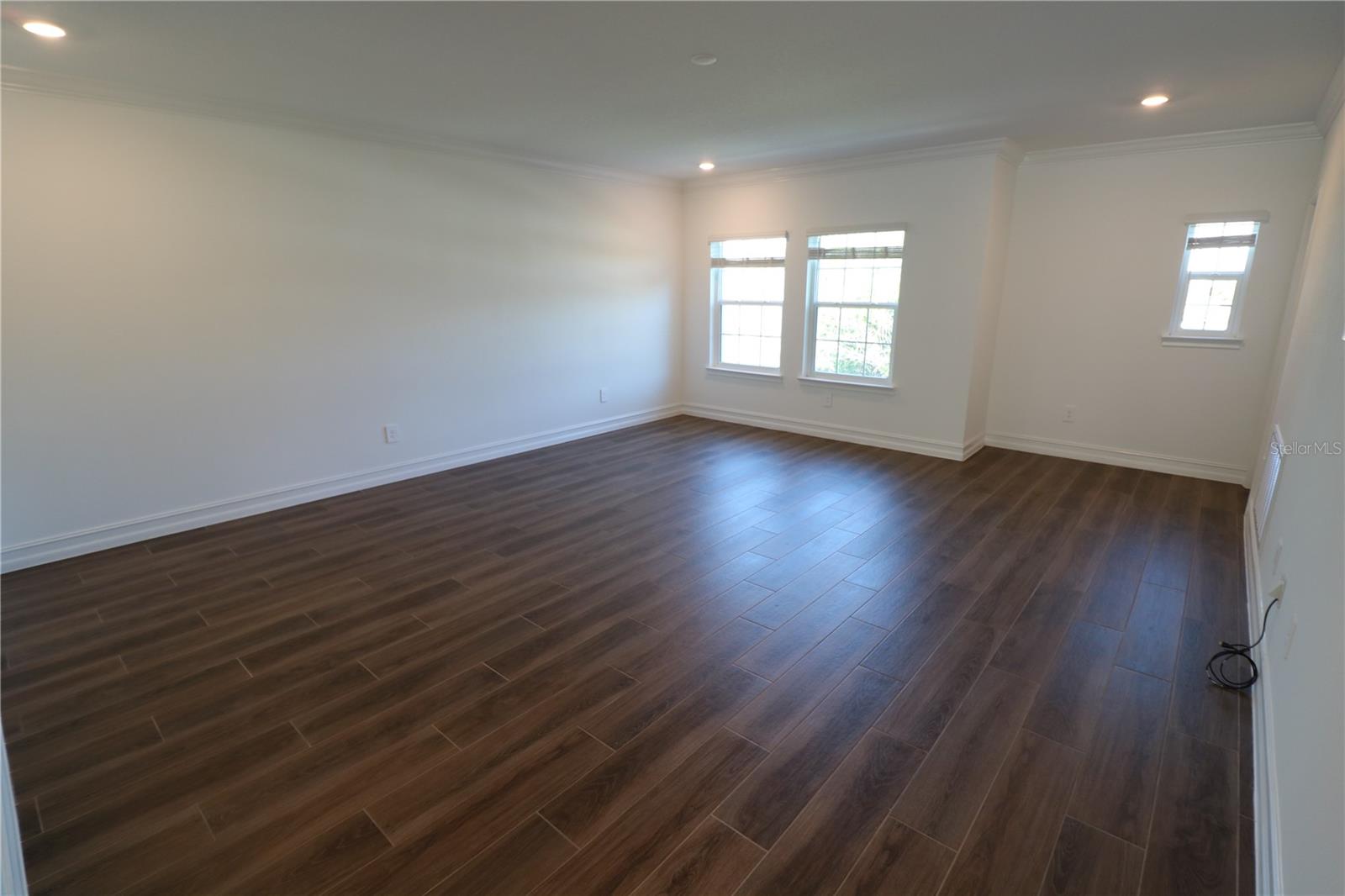 TOWNES AT MANHATTAN CROSSING - Residential Lease