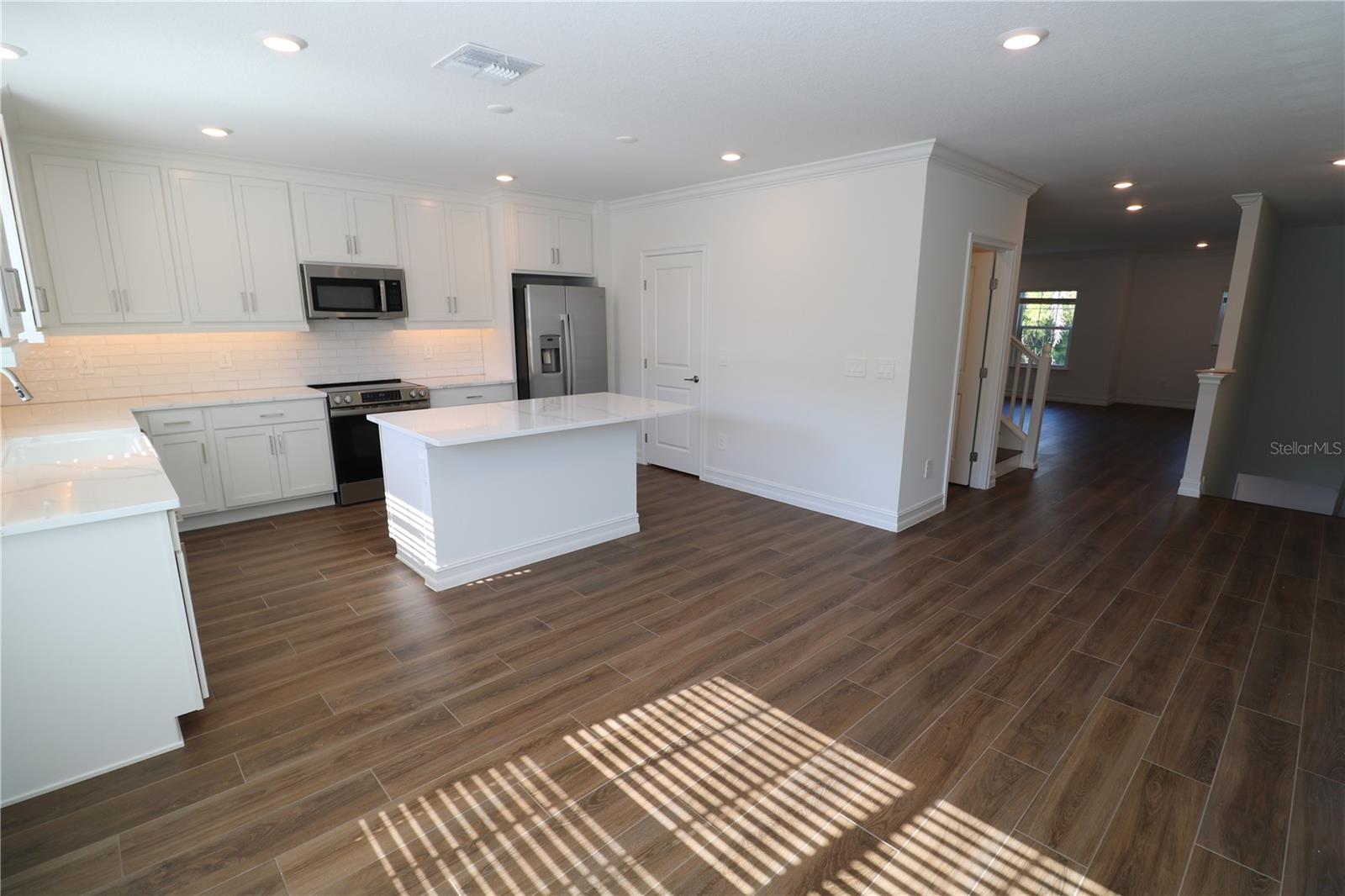 TOWNES AT MANHATTAN CROSSING - Residential Lease