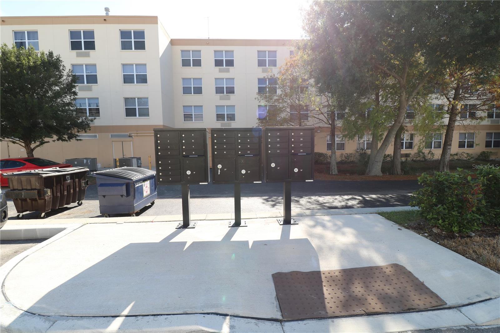 TOWNES AT MANHATTAN CROSSING - Residential Lease