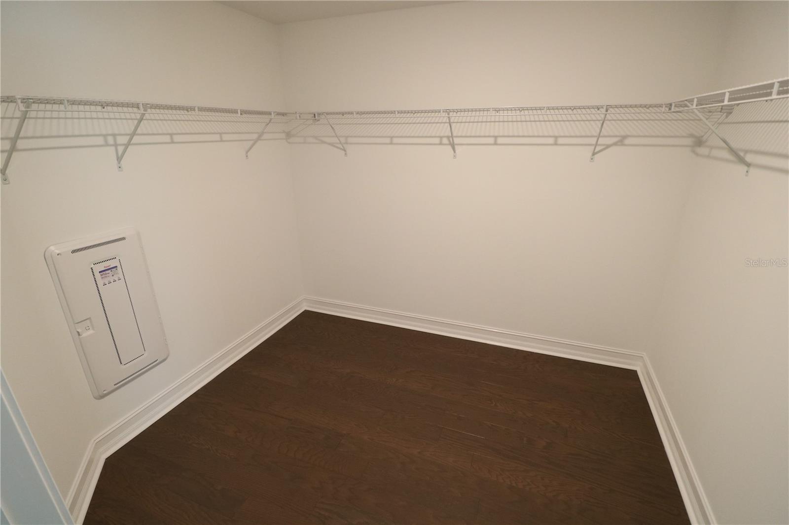 TOWNES AT MANHATTAN CROSSING - Residential Lease