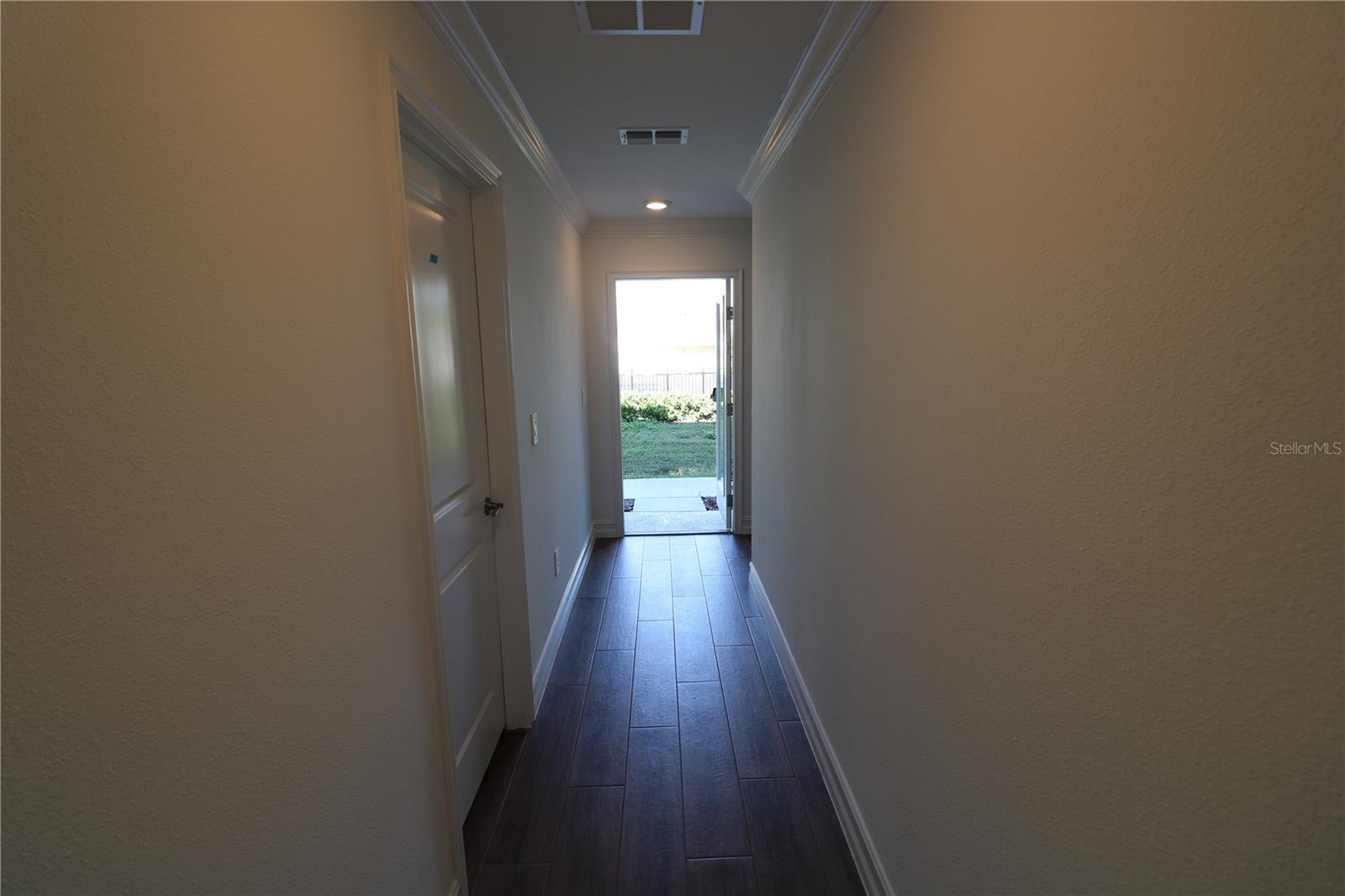 TOWNES AT MANHATTAN CROSSING - Residential Lease