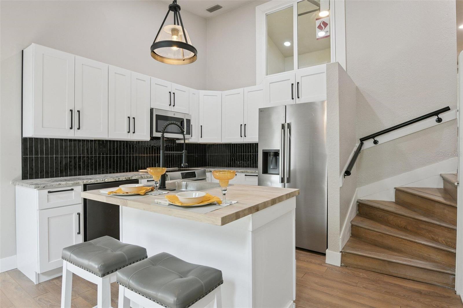 LAKE FOREST CONDO - Residential