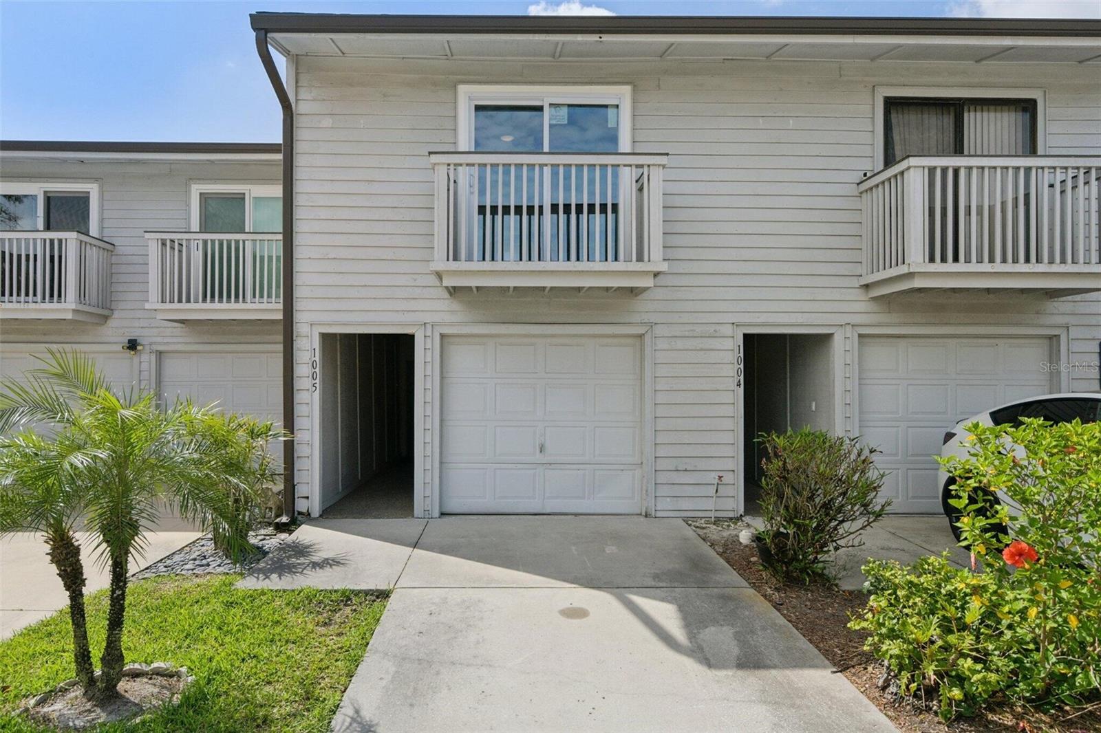 LAKE FOREST CONDO - Residential