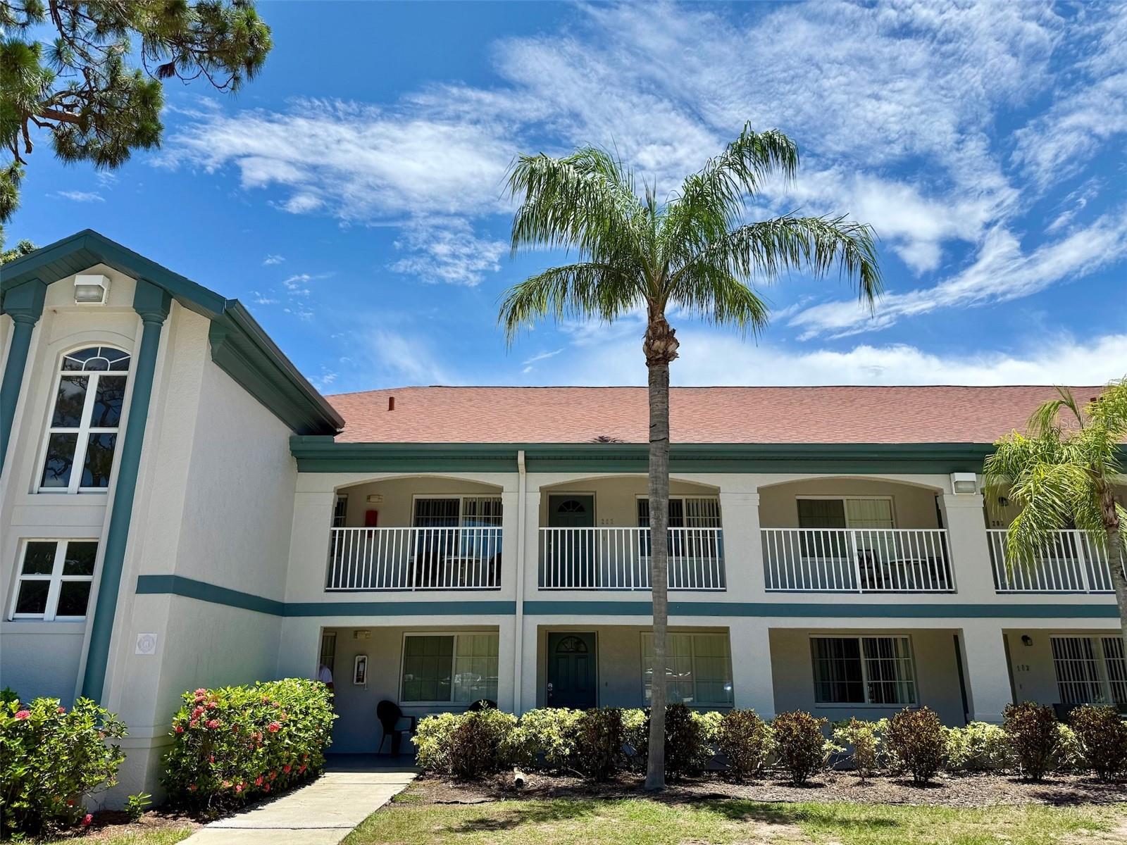 Welcome to Shorewalk the Palms, a beautifully maintained resort-style community in the heart of West Bradenton. This 2 bedroom, 2 bathroom condo offers an open floor plan with a spacious living and dining area, a fully equipped kitchen, and a private lanai with tranquil garden or lake views. The unit features tile and carpet flooring throughout, ample closet space, and in-unit laundry.
Enjoy full access to community amenities including two heated pools, two spas, tennis courts, pickleball, shuffleboard, bocce ball, ping pong, a clubhouse with billiards, and walking paths around scenic ponds. Conveniently located within walking distance to grocery stores, restaurants, shops, and entertainment, and just a short drive to IMG Academy, SRQ Airport, and the white sandy beaches of Anna Maria Island.
Ideal for full-time living, seasonal use, or investment rental. No age restrictions. Short-term rentals allowed.
Unit Highlights: Spacious, open-concept, Fully equipped kitchen with pantry and breakfast bar, scenic Paths and Fishing Ponds: Over 6 stocked ponds surrounded by walking trails, lush landscaping and mature palm trees.
Within walking distance: Publix, Aldi, CVS, restaurants, movie theater, banks
Close to cultural venues in both Bradenton and Sarasota: theaters, museums, dining, and shopping.
Families & athletes love it: perfect for IMG trips, close to beaches and shopping.
Schedule today tour Showing!!!