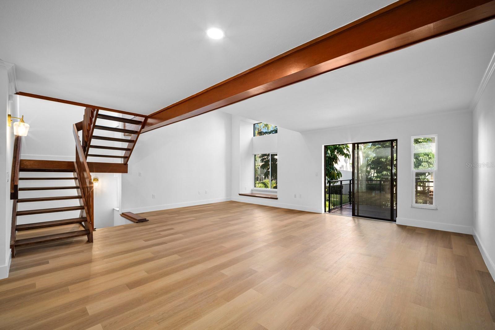 240 WINDWARD PASSAGE 1001