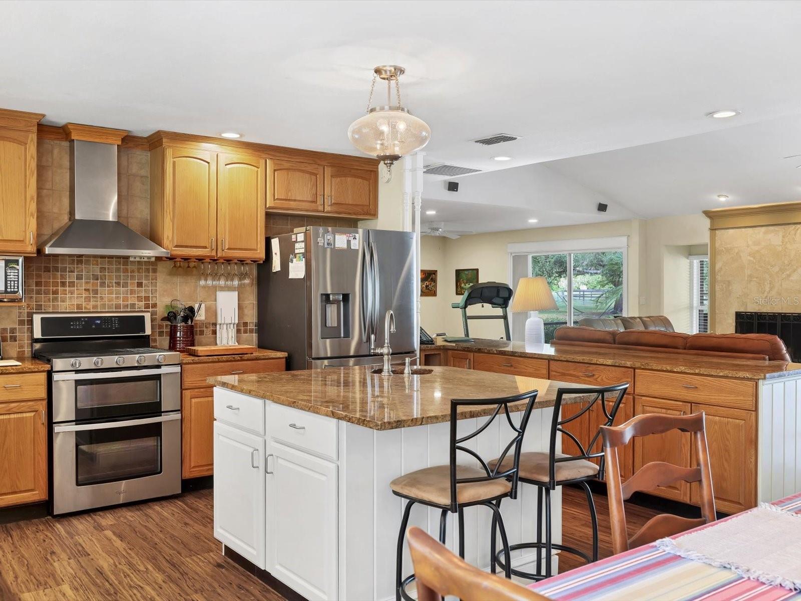 HIDDEN RIVER - Residential Lease