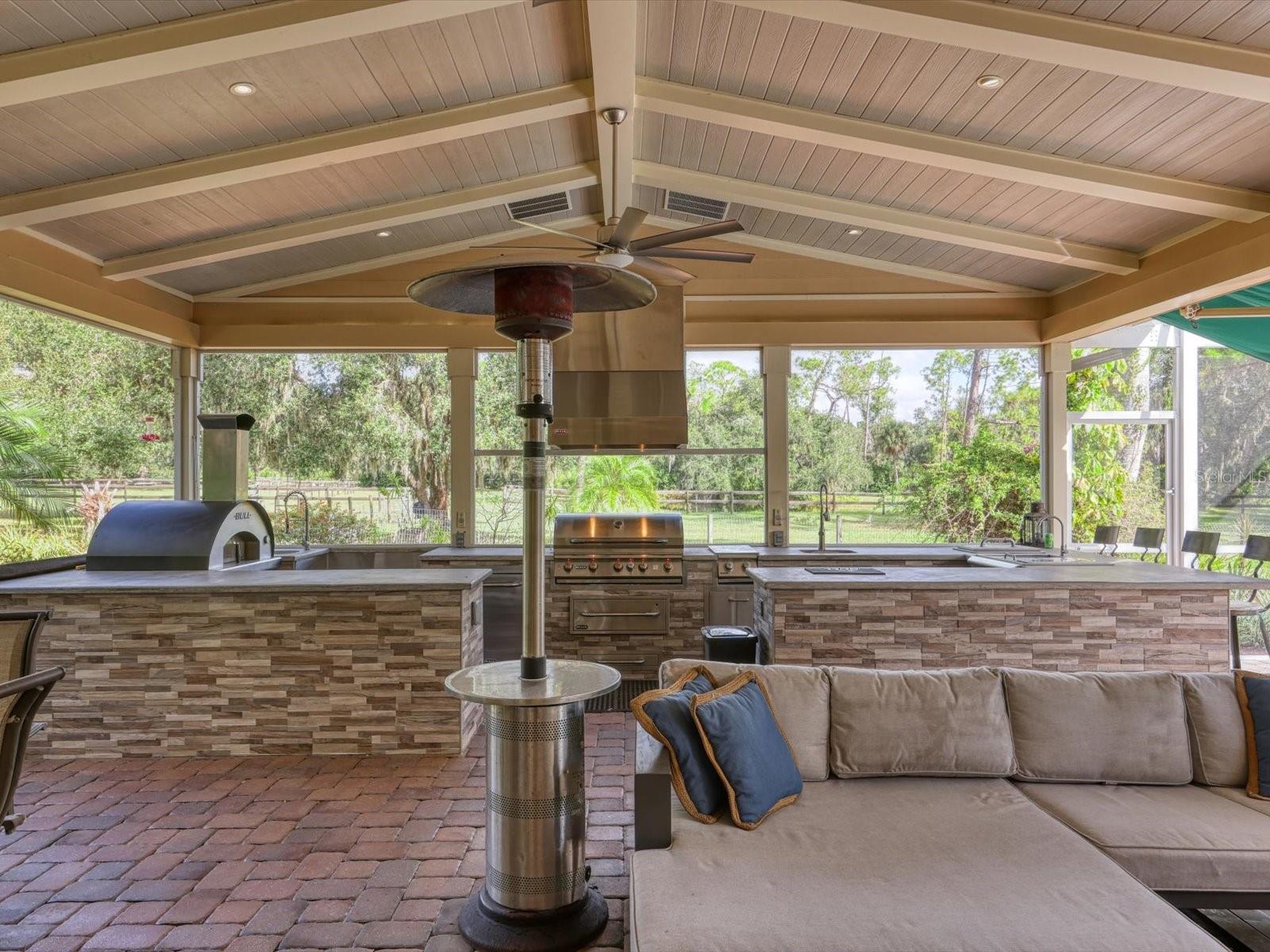 HIDDEN RIVER - Residential Lease