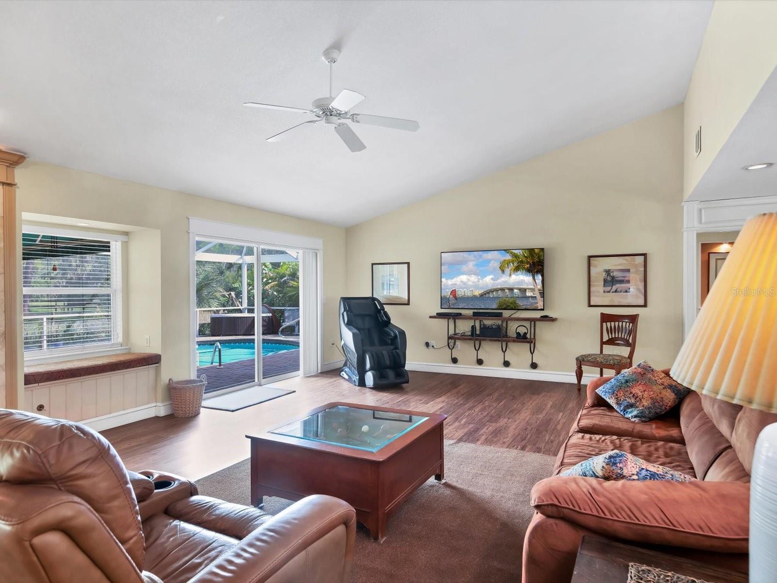 HIDDEN RIVER - Residential Lease