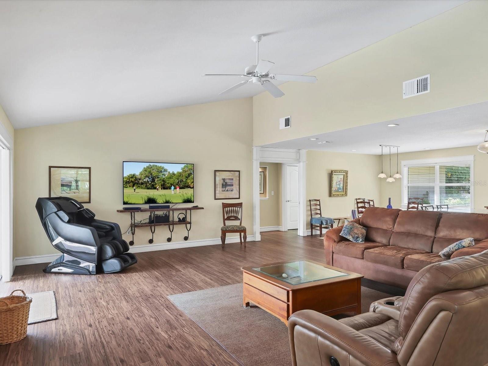 HIDDEN RIVER - Residential Lease